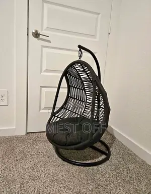 Photo - Chaise Suspendue d'Extérieur Avec Support