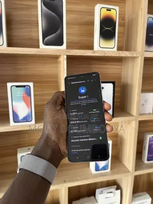 Photo - Samsung Galaxy Z Flip4 256 GB Violet