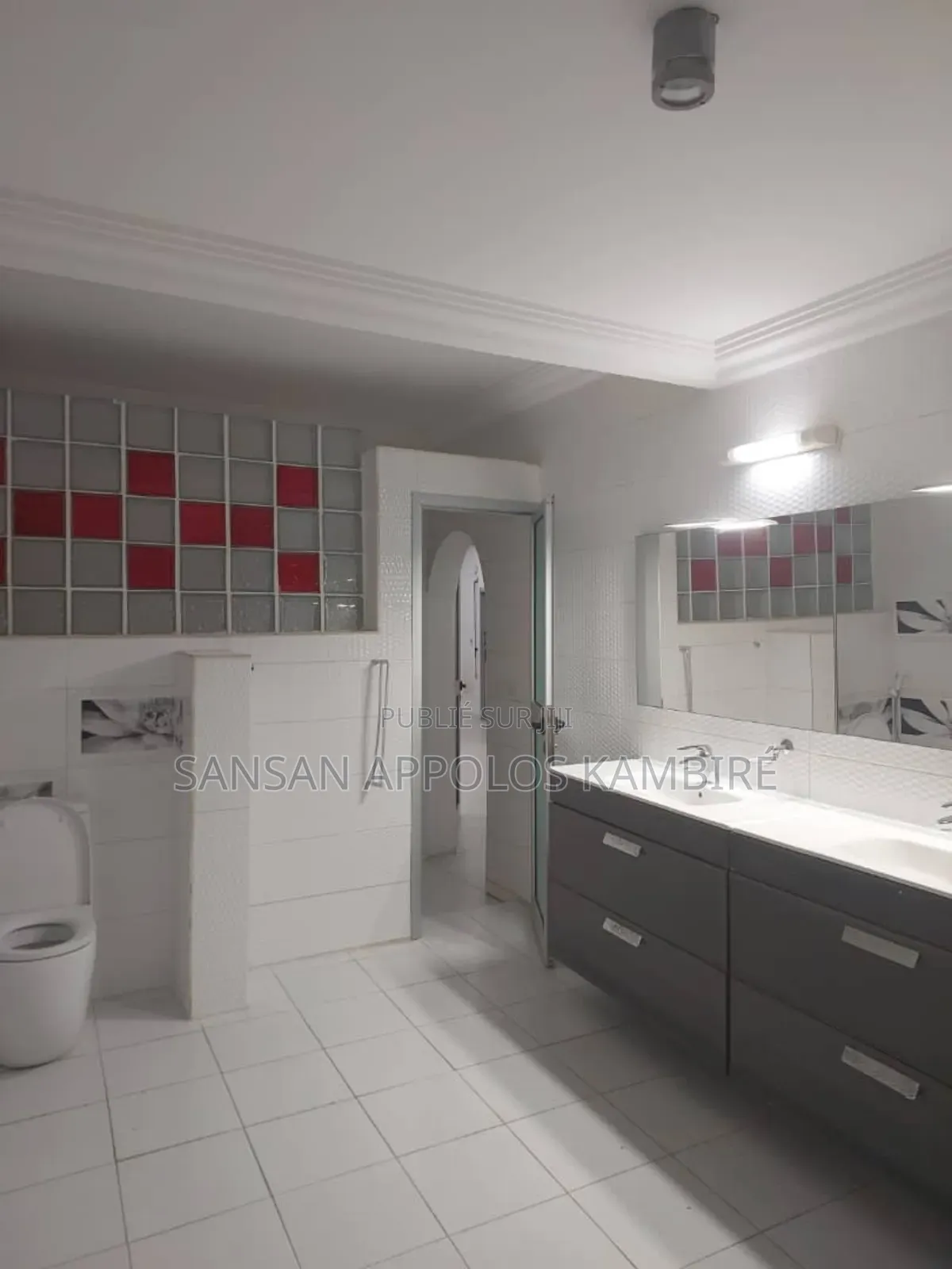 5chbre Duplex dans Une Magnifique Villa, Cocody à Vendre