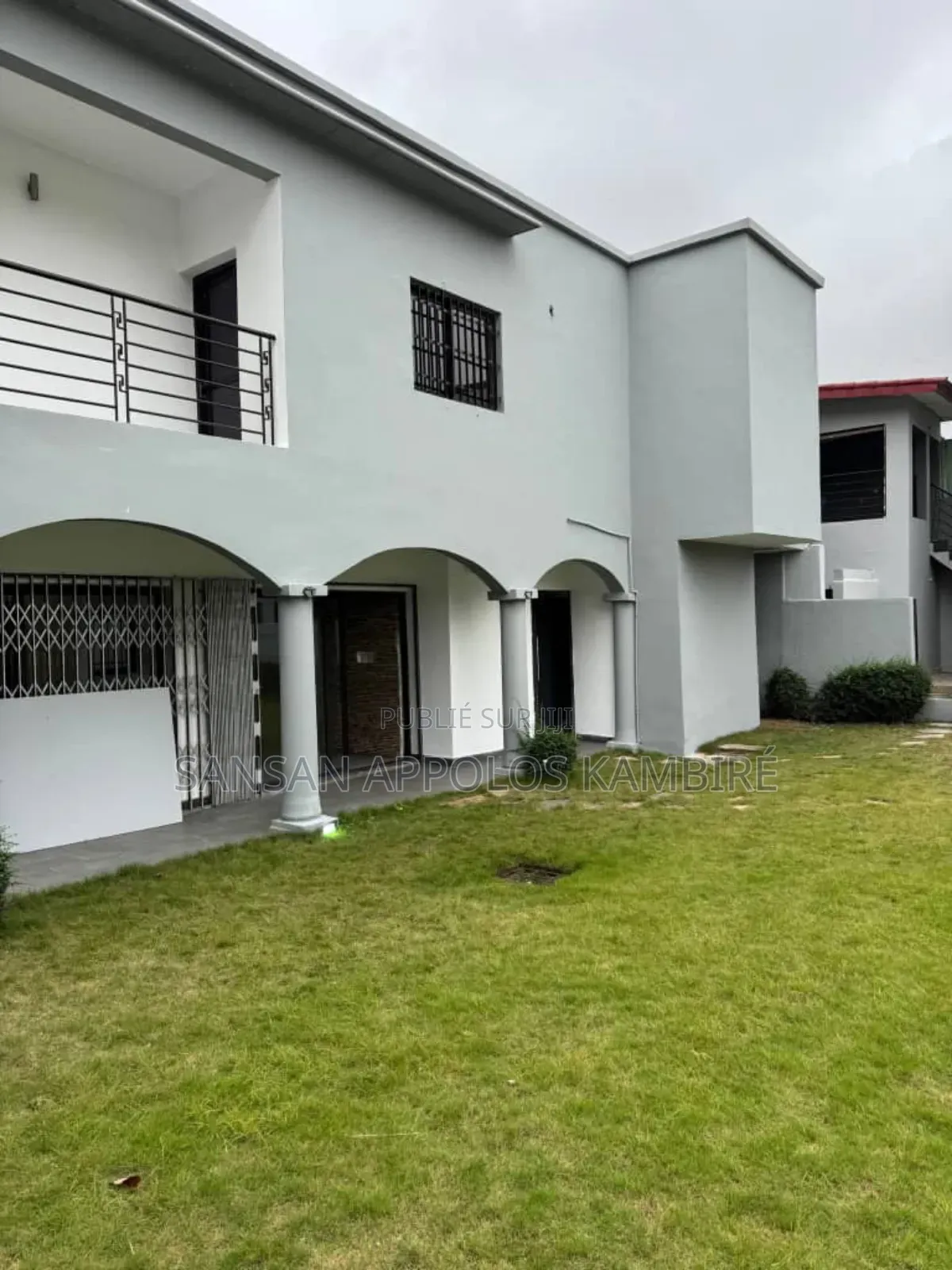 7chbre Duplex dans Une Belle Villa De, Cocody à Vendre