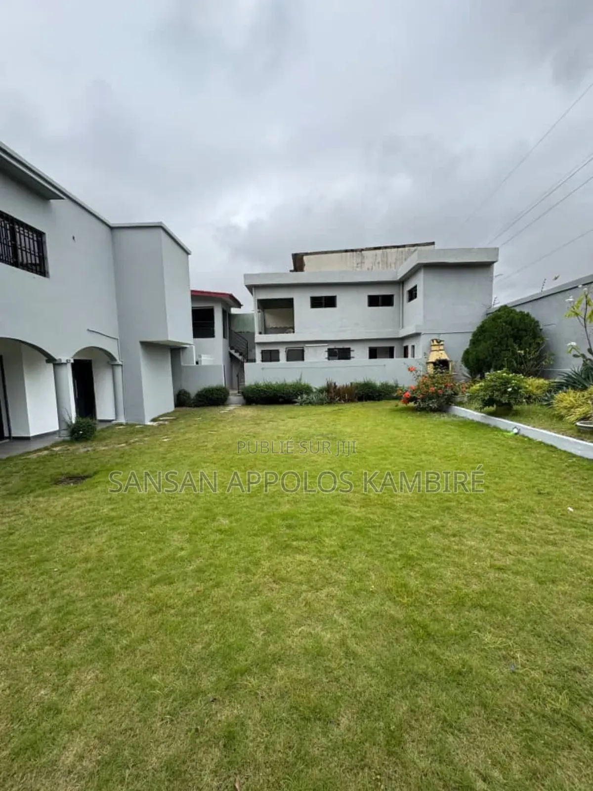 7chbre Duplex dans Une Belle Villa De, Cocody à Vendre