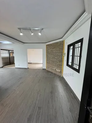 7chbre Duplex dans Une Belle Villa De, Cocody à Vendre