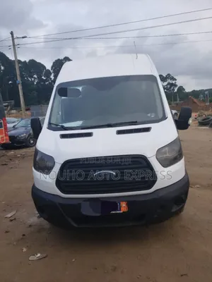 Photo - Ford Transit 2019 Blanc