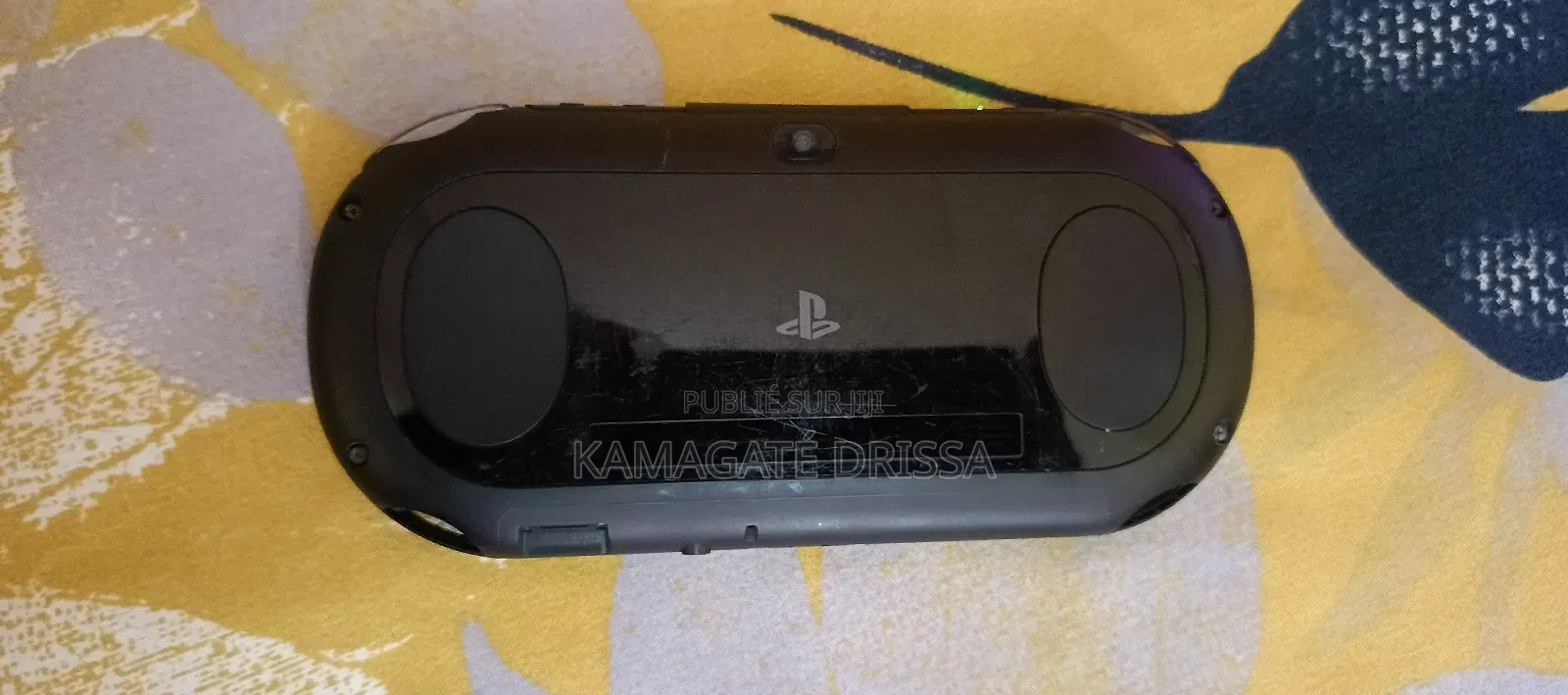 En Vente Ps Vita Non Craqué
