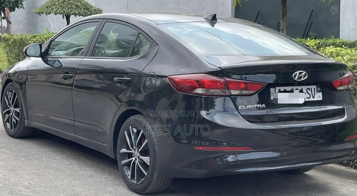 Hyundai Elantra Limited 2018 Noir Mat