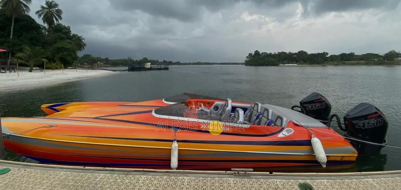 Bateau De Beau 2 Bouche Coque D’Origine 900cv Mercury