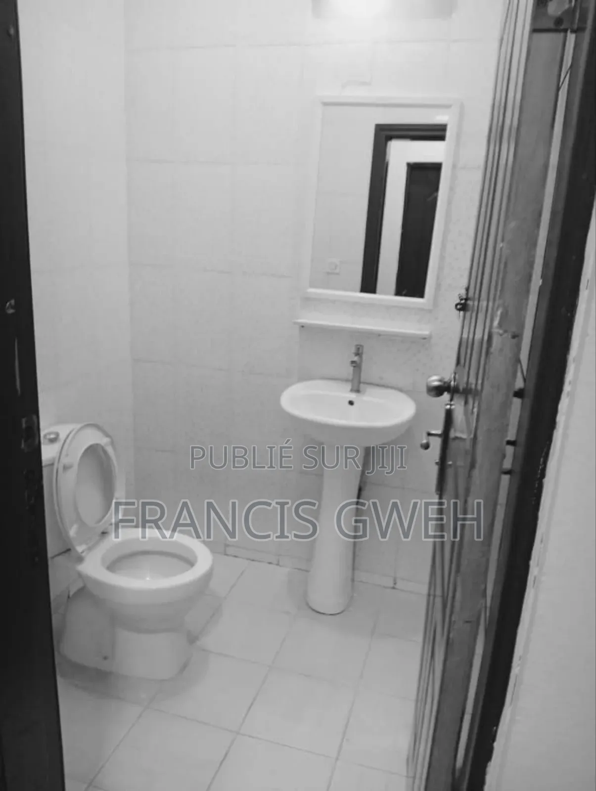 2chbre Appartement dans Francis Gweh, Cocody à Louer