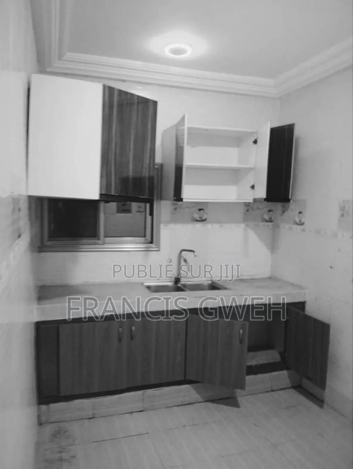 2chbre Appartement dans Francis Gweh, Cocody à Louer