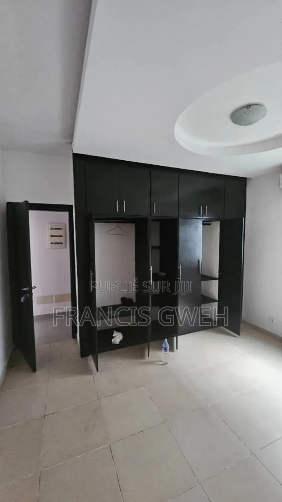 5chbre Duplex dans Francis Gweh, Cocody à Louer