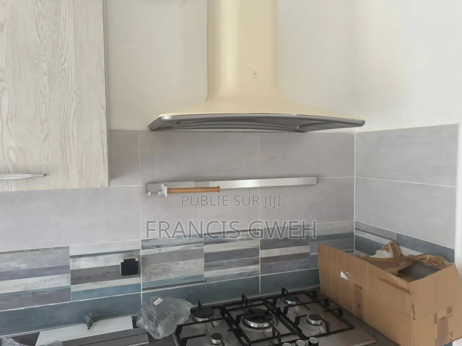 3chbre Villa dans Francis Gweh, Cocody à Louer