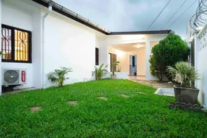 4chbre Duplex dans Francis Gweh, Cocody à Louer