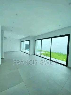 4chbre Duplex dans Francis Gweh, Cocody à Louer