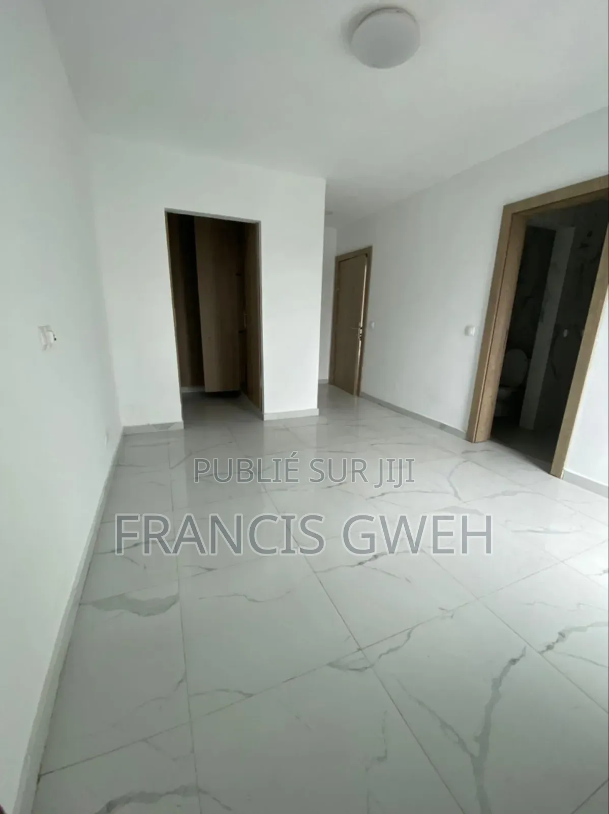 3chbre Appartement dans Francis Gweh, Cocody à Louer