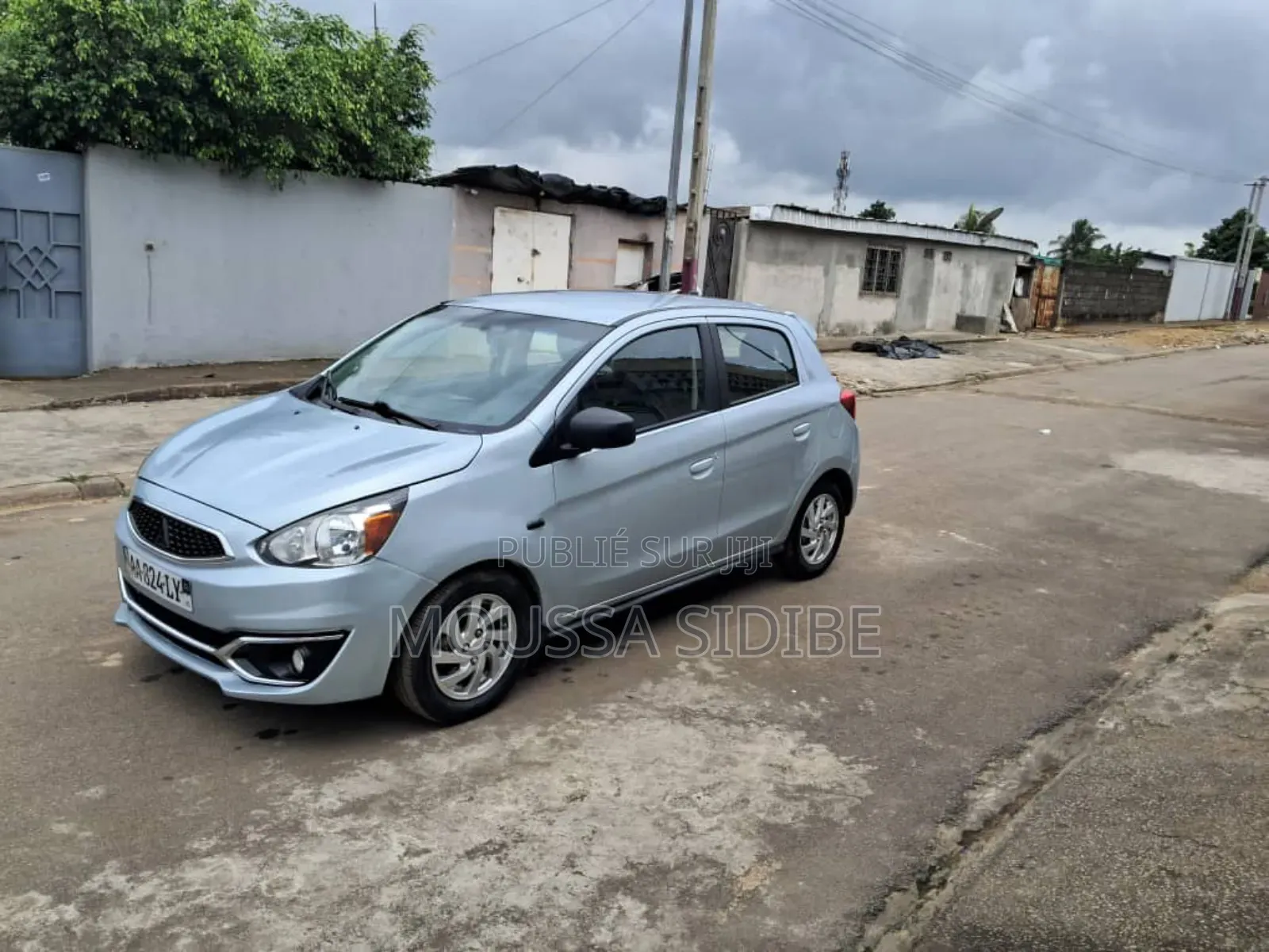 Mitsubishi Mirage ES 2019 Blue