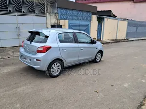 Mitsubishi Mirage ES 2019 Blue