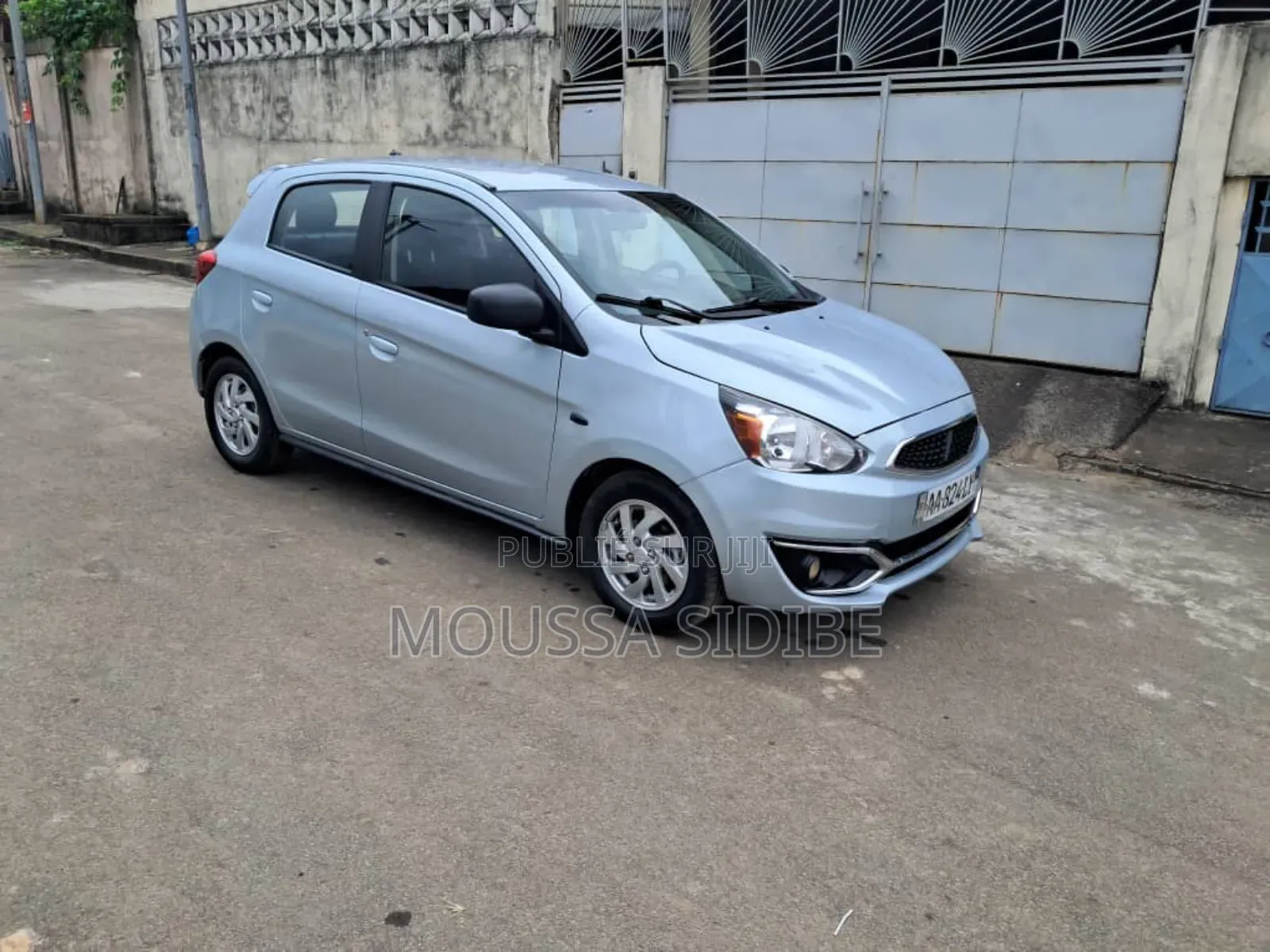 Mitsubishi Mirage ES 2019 Blue