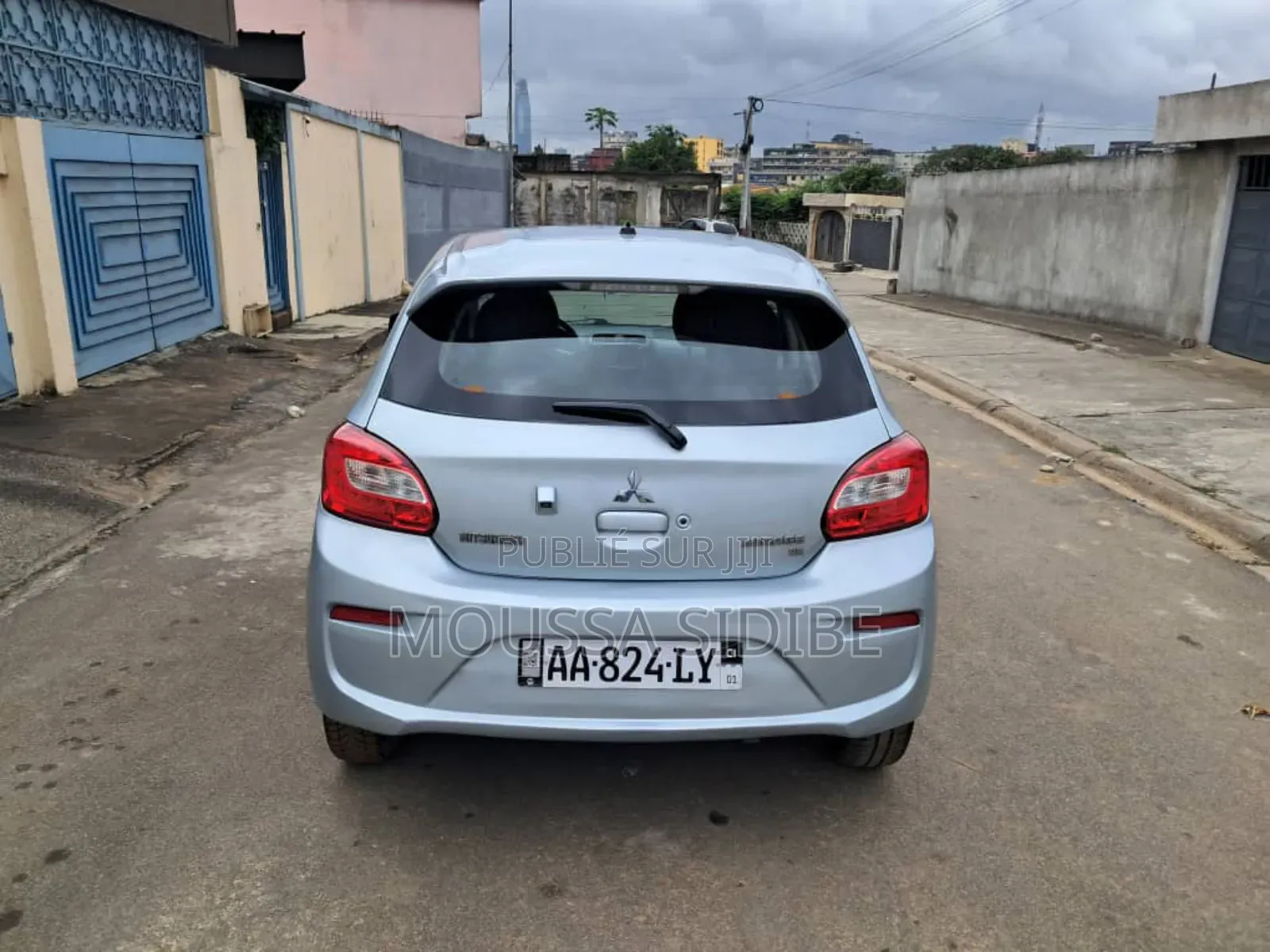 Mitsubishi Mirage ES 2019 Blue
