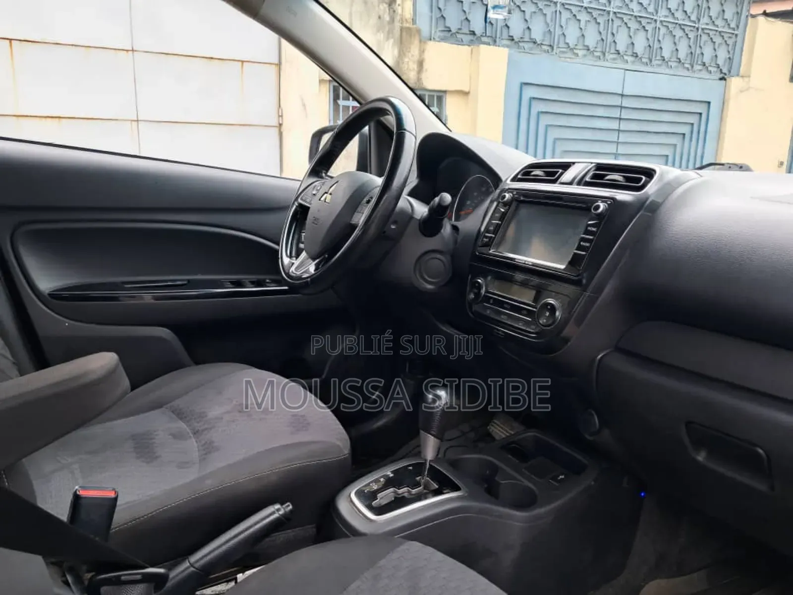 Mitsubishi Mirage ES 2019 Blue