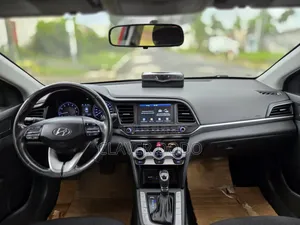 Hyundai Elantra 2020 Rouge