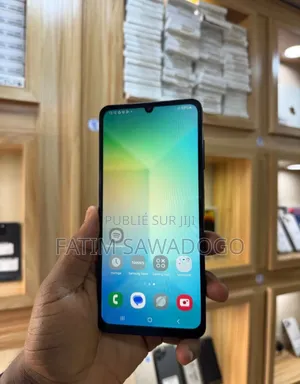 Photo - New Samsung Galaxy A06 128 GB Black