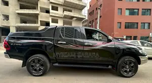 Toyota Hilux 2023 Black