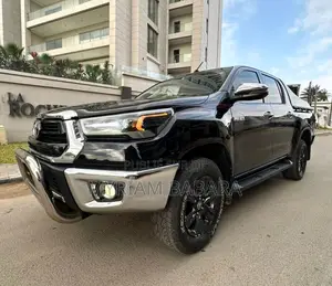 Toyota Hilux 2023 Black