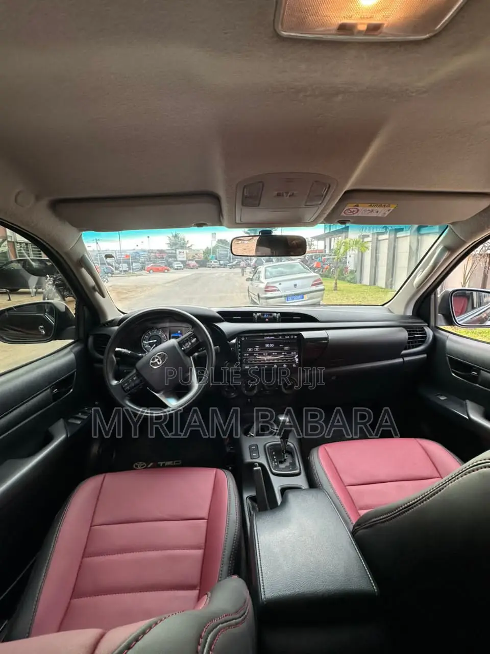 Toyota Hilux 2023 Black