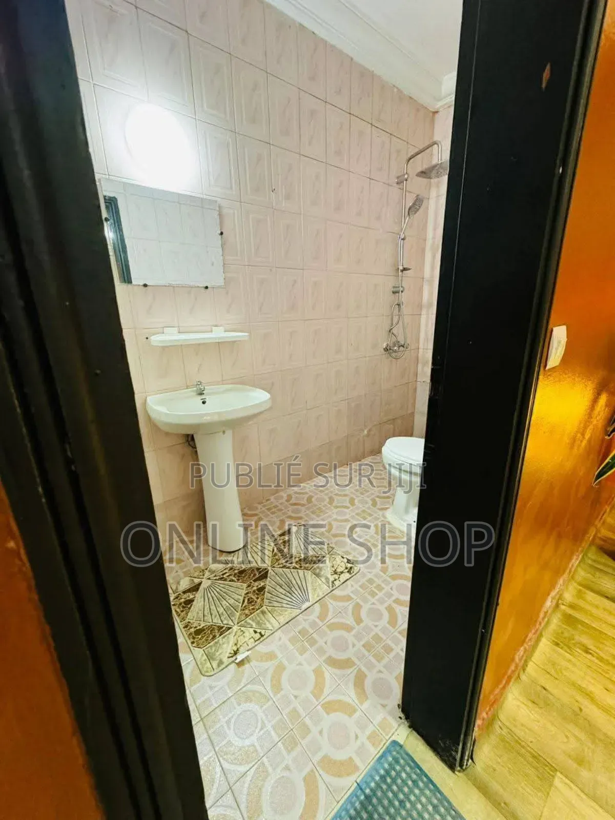 Furnished 1chbre Appartement dans Résidences Meublés, Cocody à Louer