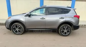 Toyota RAV4 LE 4dr SUV (2.5L 4cyl 6A) 2015 Gris