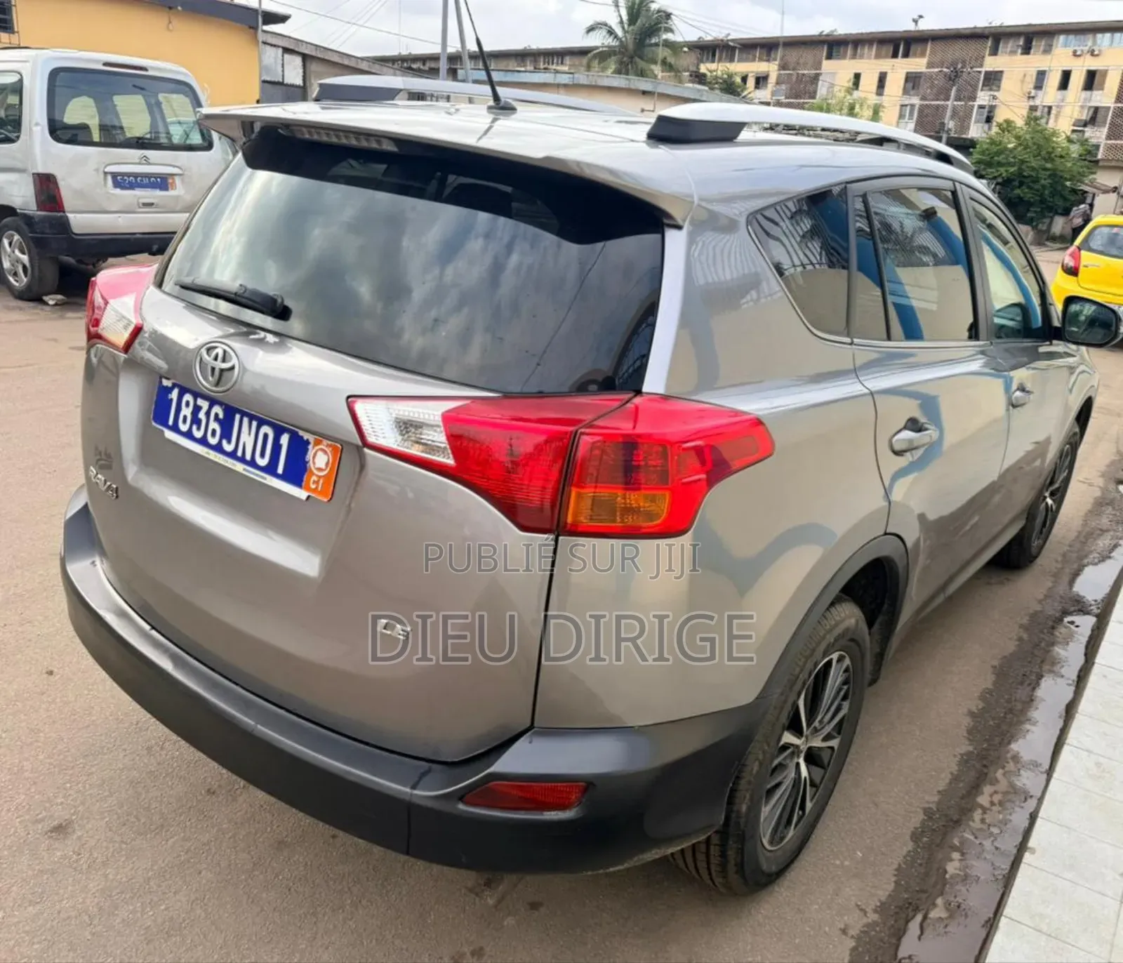 Toyota RAV4 LE 4dr SUV (2.5L 4cyl 6A) 2015 Gris