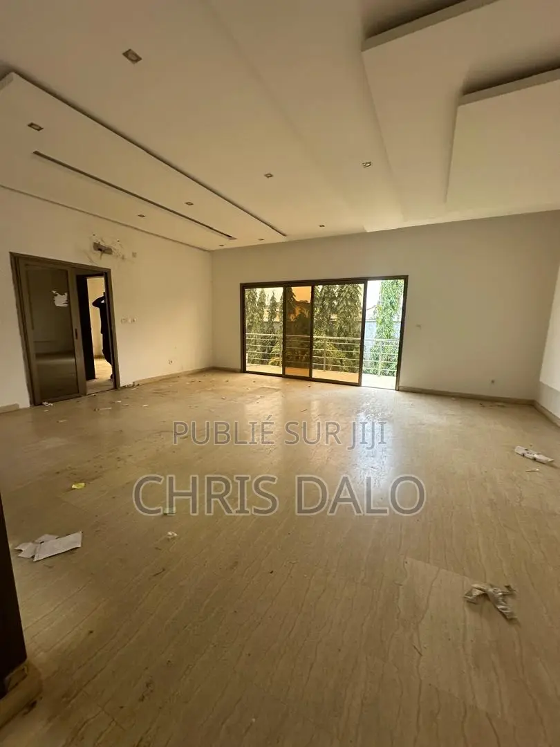 20chbre Duplex dans Duplex, Cocody à Louer