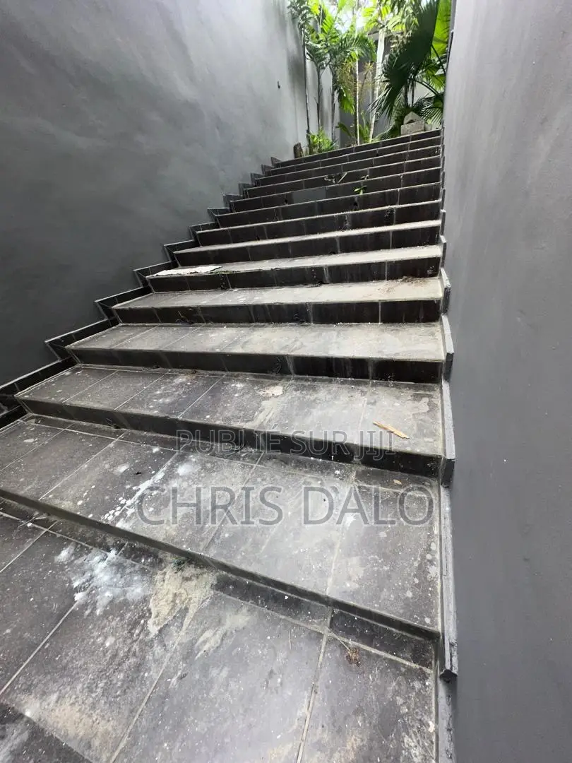 20chbre Duplex dans Duplex, Cocody à Louer