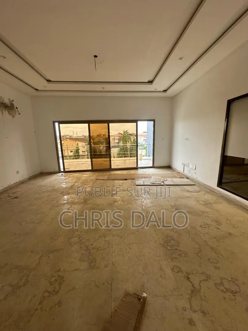 20chbre Duplex dans Duplex, Cocody à Louer