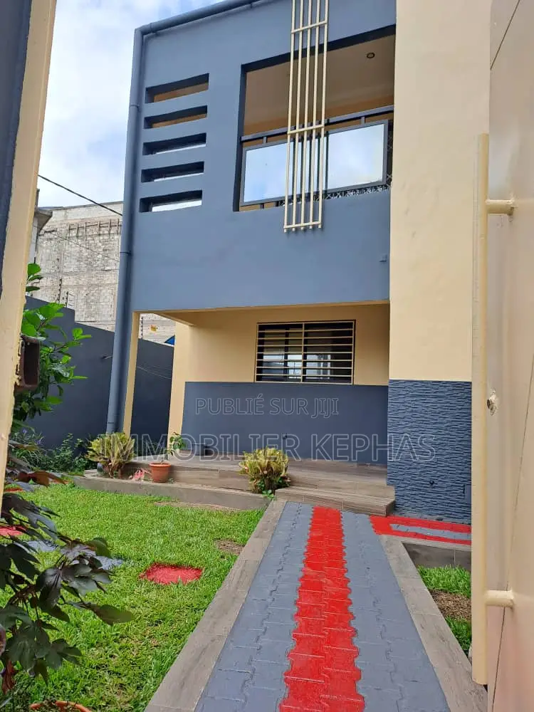 5chbre Villa dans Bingerville à Vendre