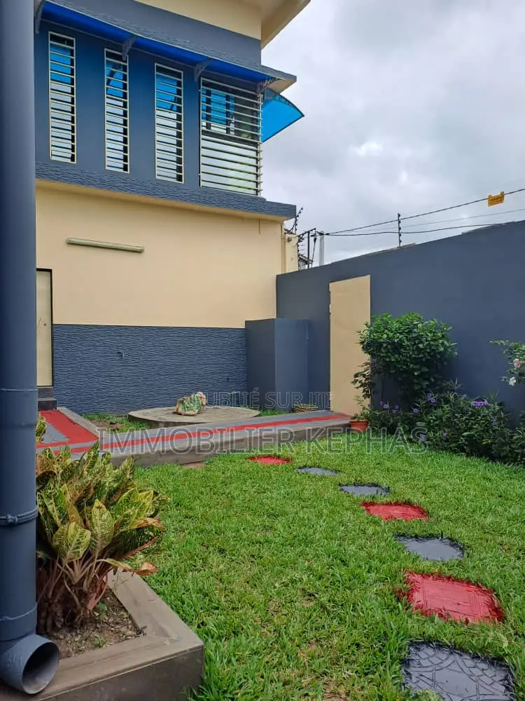 5chbre Villa dans Bingerville à Vendre