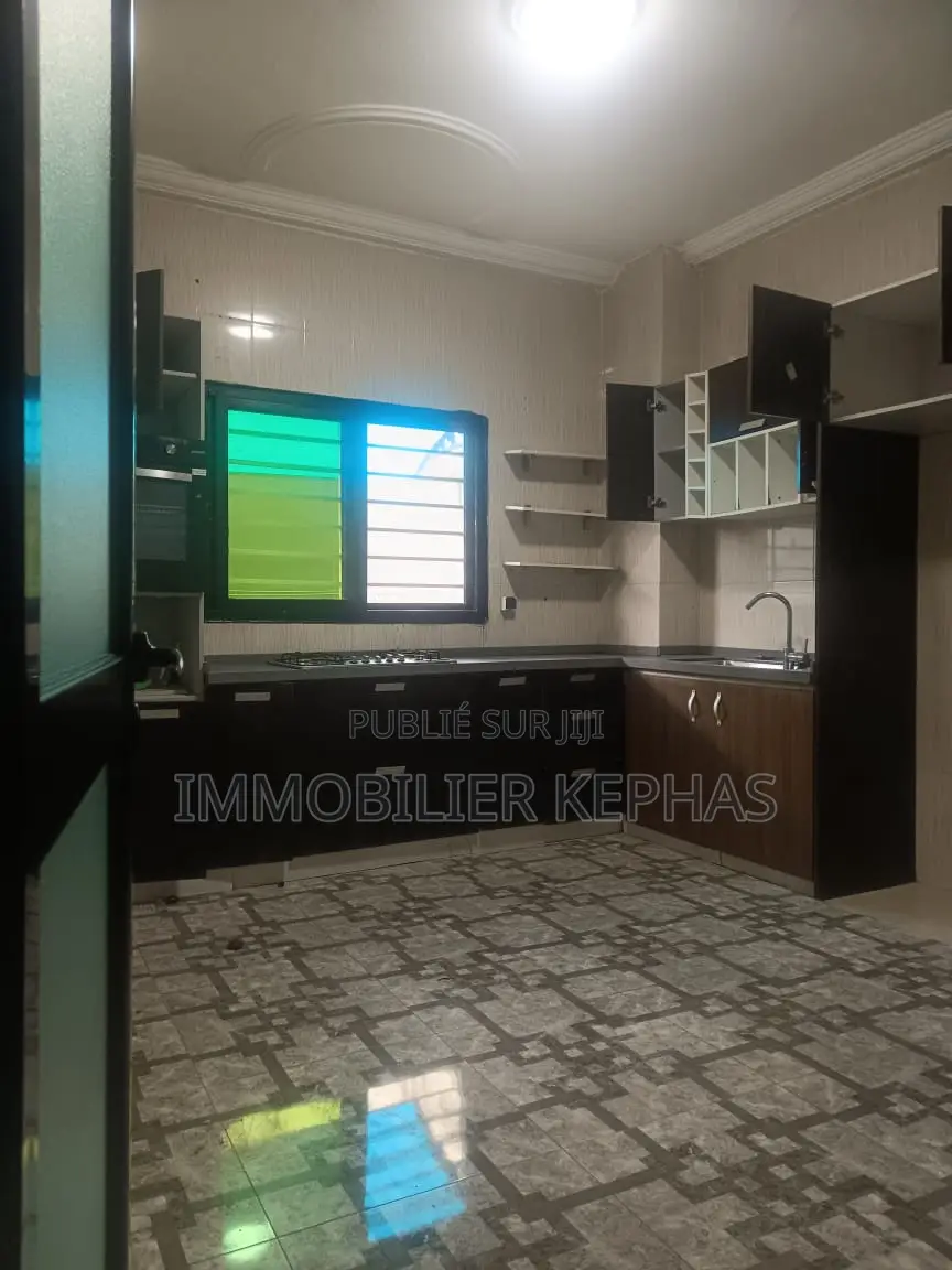 5chbre Villa dans Bingerville à Vendre