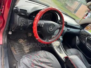 Mercedes-Benz C200 2004 Rouge