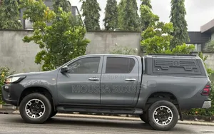 Toyota Hilux 2017 Black