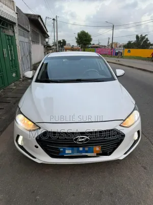 Photo - Hyundai Elantra 2018 Blanc