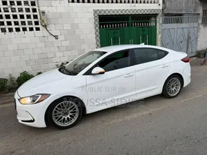 Hyundai Elantra 2018 Blanc