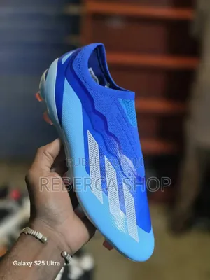 Photo - Paires De Marques Adidas