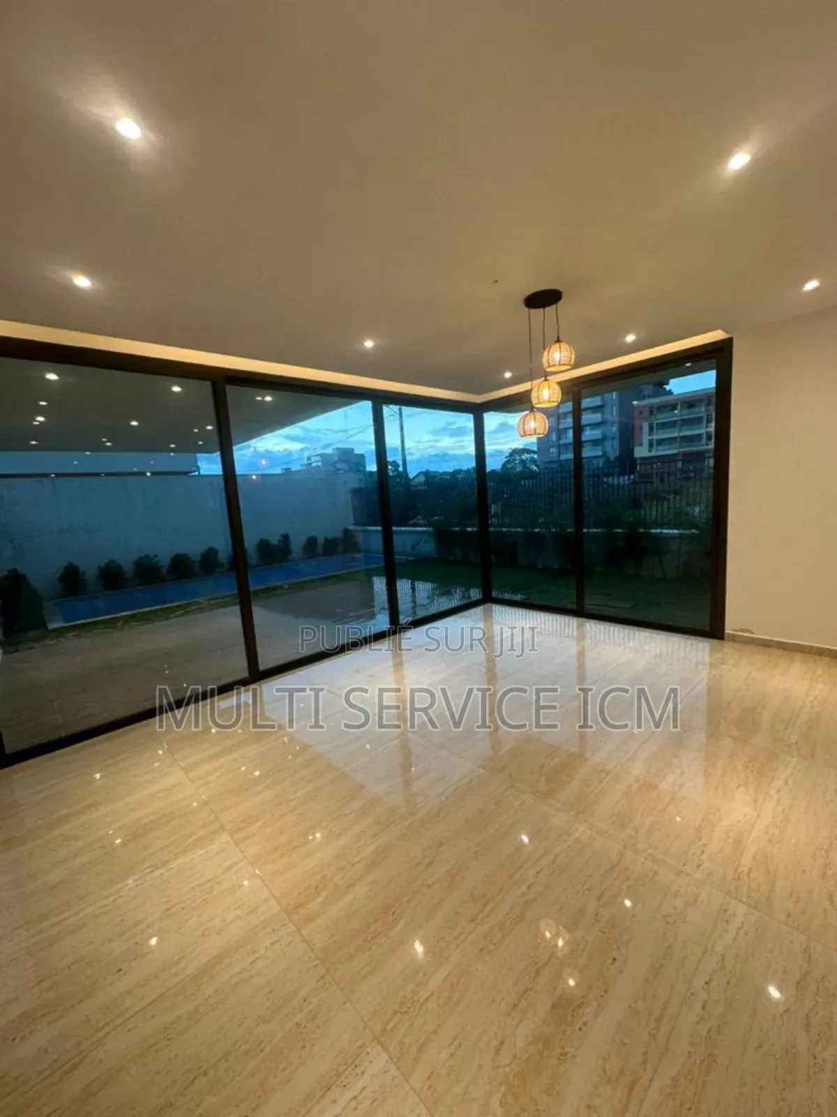 6chbre Duplex dans Ismaël Coulibaly, Cocody à Vendre