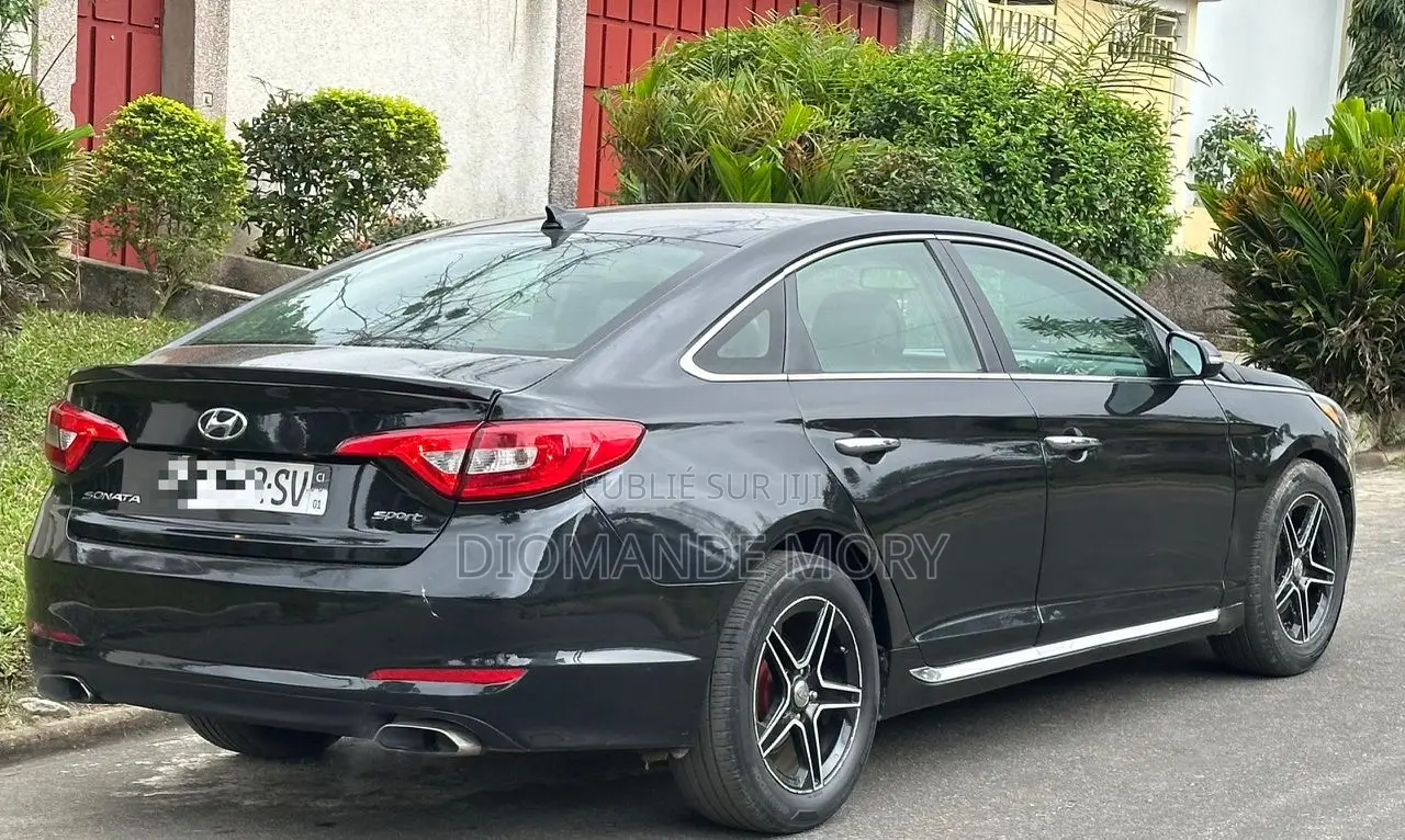 Hyundai Sonata Sport 2.0T Sedan FWD (2.0L 4cyl 6A) 2016 Noir Mat