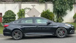 Hyundai Sonata Sport 2.0T Sedan FWD (2.0L 4cyl 6A) 2016 Noir Mat