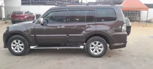 Mitsubishi Pajero 2019 Marron