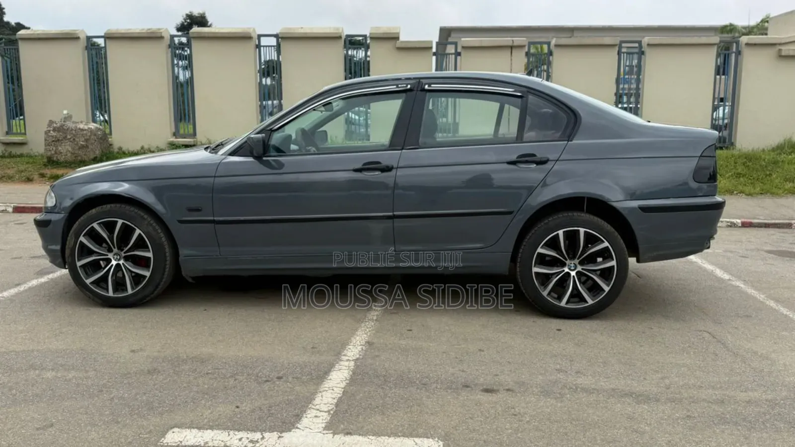 BMW 3 Series 316i RWD 2003 Gris