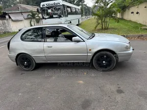 Toyota Corolla 1.4 Sedan 2002 Gris