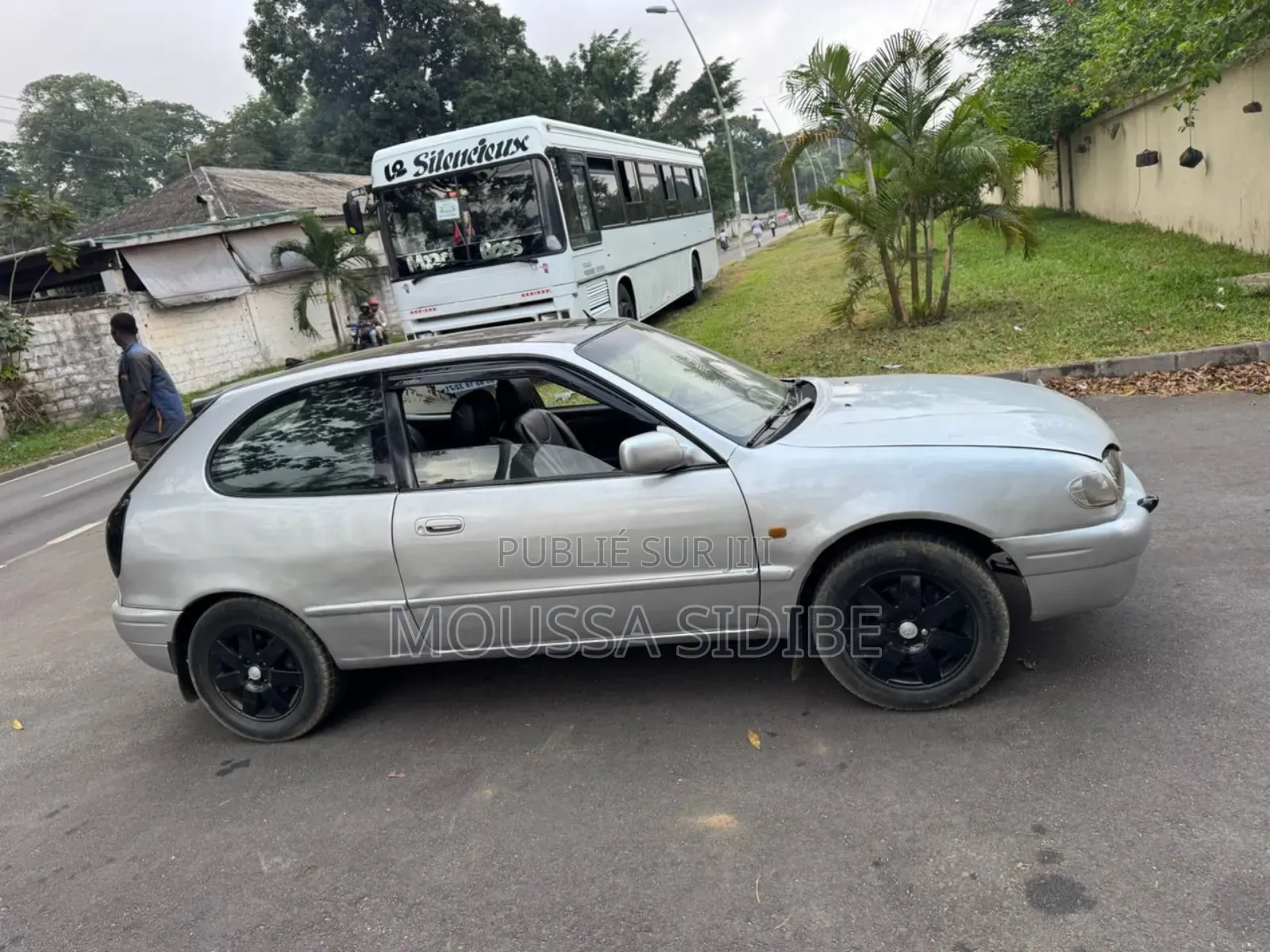 Toyota Corolla 1.4 Sedan 2002 Gris