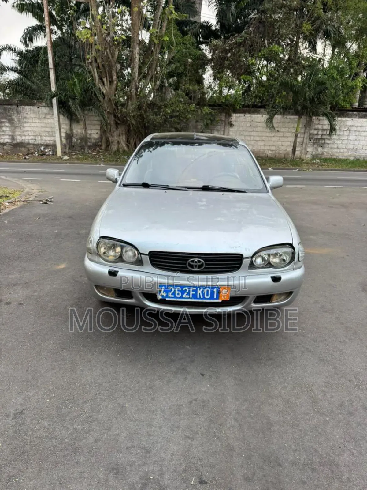 Toyota Corolla 1.4 Sedan 2002 Gris