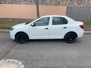 Photo - Renault Logan 2016 Blanc cassé